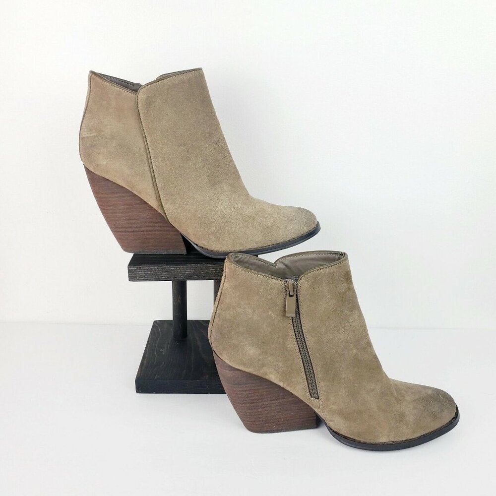 Very Volatile Whitby Boots Khaki Distressed Suede Leather Wedge Booties Sz 10 - Picture 4 of 12